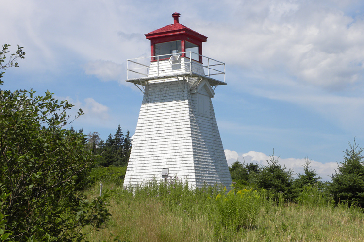 Cape George Lighthouse (Bras dOr Lakes)