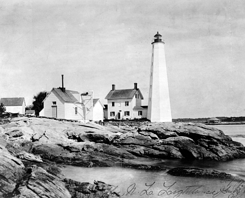 New London Harbor Lighthouse, Connecticut at Lighthousefriends.com