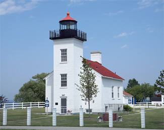 Sand Point Escanaba Lighthouse Michigan At Lighthousefriends Com